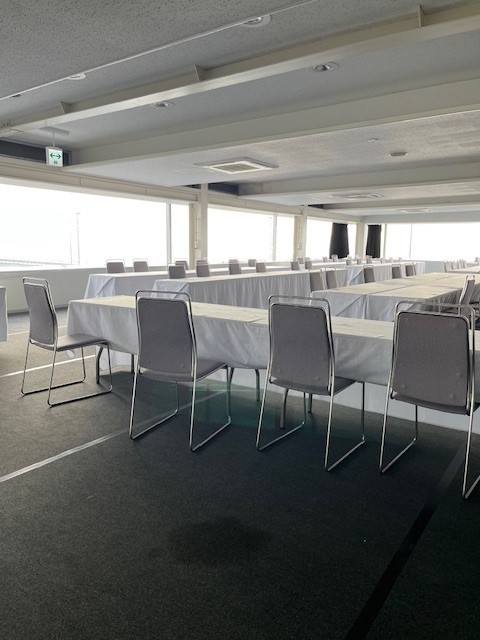 大磯リゾートホテル｜海沿いの宴会場に遮熱・飛散防止フィルム施工のアイキャッチ画像